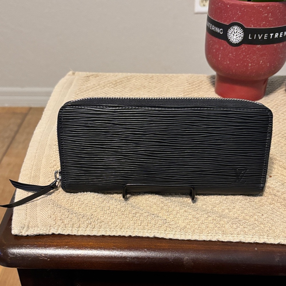 Louis Vuitton Black Epi Wallet with dustbag.